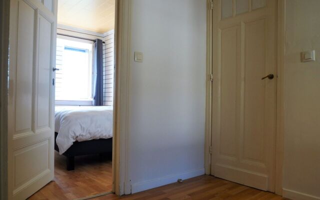 Rochehaut Hideaway With Tub