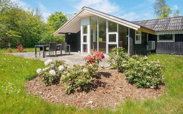 6 Person Holiday Home in Oksbøl