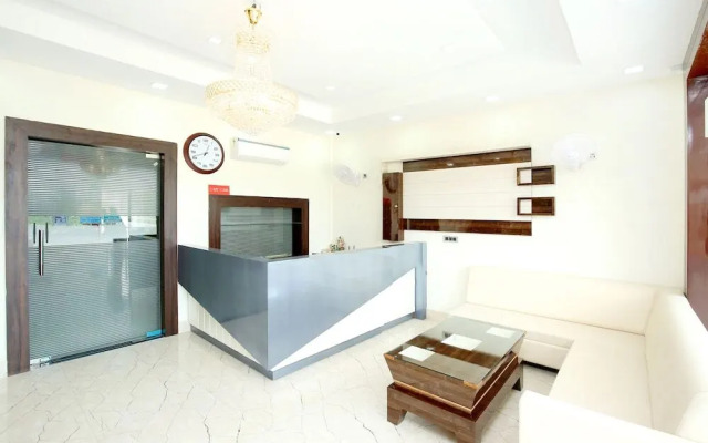Hotel Grand Taj By OYO Rooms