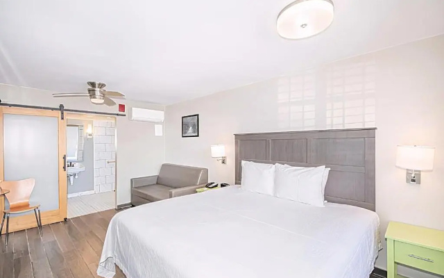 Seven Hills Suites