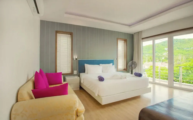 Nee Pool Villa