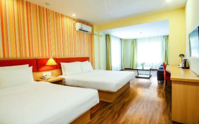 Home Inn (Tianjin Pujihe East Road Tianlishi)