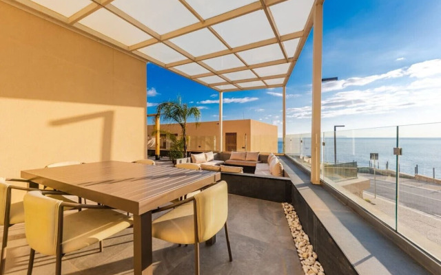 Seaside Retreat Green Coast