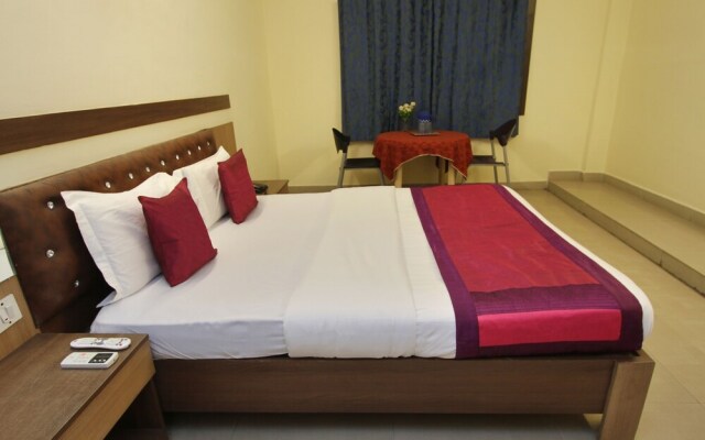 Charu Comforts by OYO Rooms