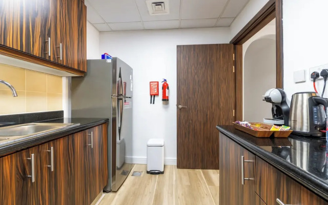 Luxe Marina View Retreat - 2BDRM