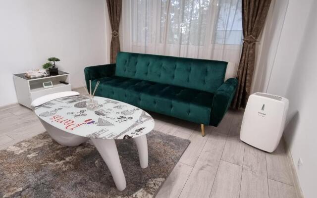 Stone Bridge Apartment