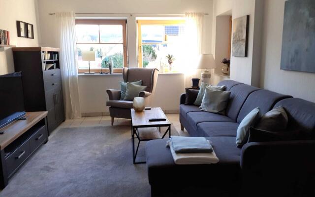 Pretty holiday apartment with an idyllic garden in Daun