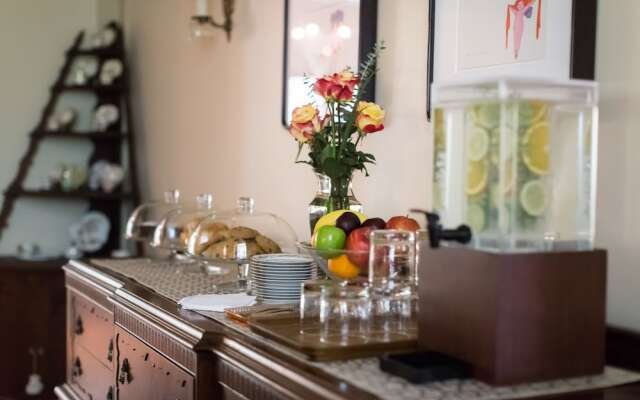Stonehurst Place Bed & Breakfast