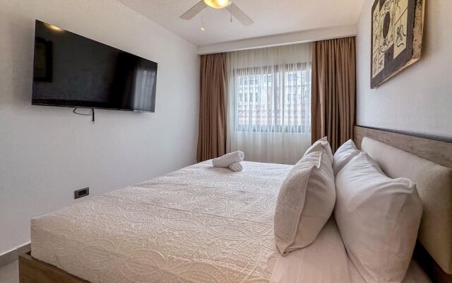 Gorgeous 2 BR Luxury Apartment