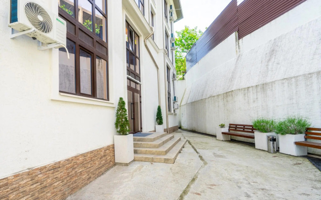 Orange Apart (Orange Apart) President