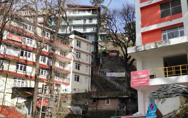 Hotel Woodland