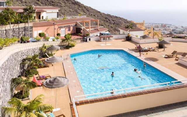 1713. Sun Apartment, Ocean View Terrace, Heated Pool
