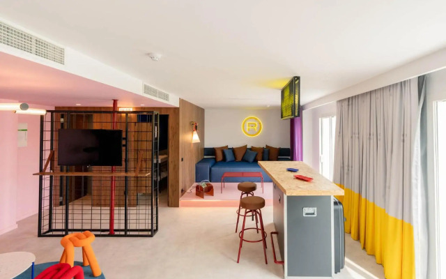 AzuLine Apartamentos Sunshine