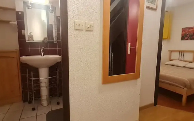 Bright & Cozy 1-bedroom Apartment