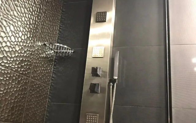 L apartment
