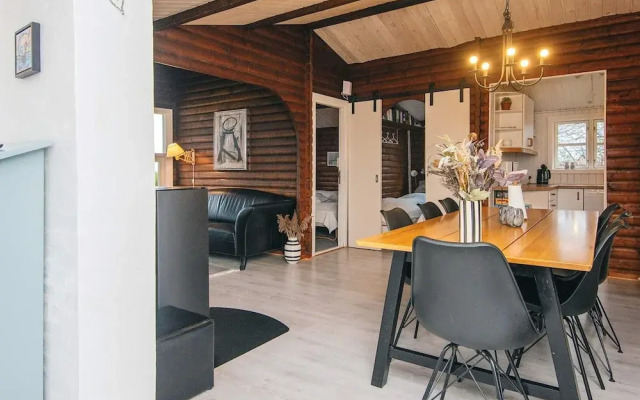 Vibrant Holiday Home in Jutland near Sea