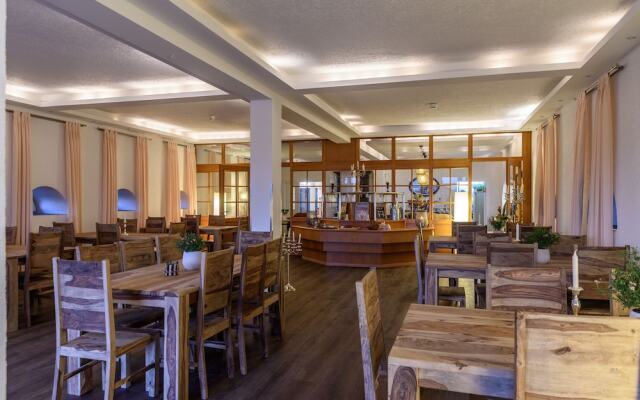 HOTEL alter Landsitz