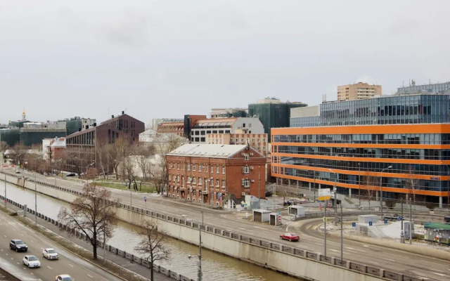 LUXKV Apartment on Zemlyanoy Val 52