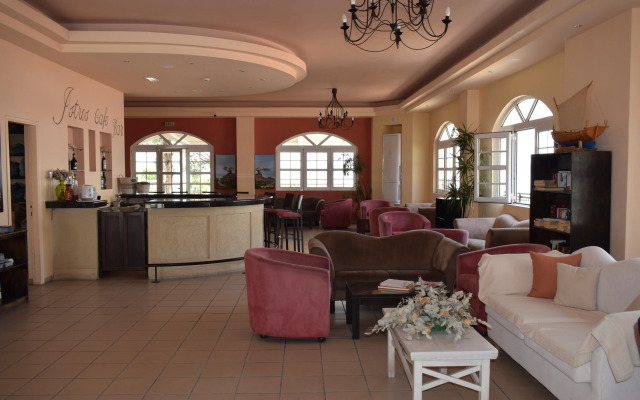Matina Pefkos ApartHotel