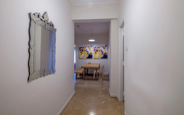 Olala Kolonaki Chic & Spacious 3BR Flat w/ balcony