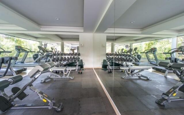 Del Viento Vaiven Penthouse 31 2 Bedroom Condo by RedAwning