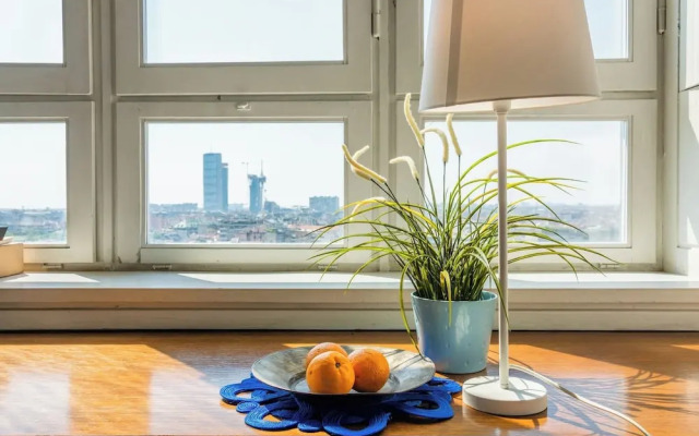 Skyline view Biancamano 1 bdr with balcony by Rentopolis