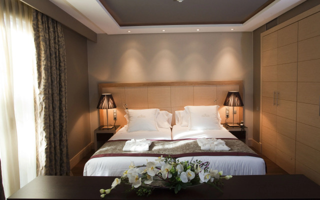 Nexus Valladolid Suites & Hotel