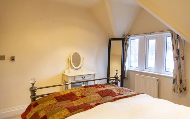 The Apartment No 2 The Old Red King Pub