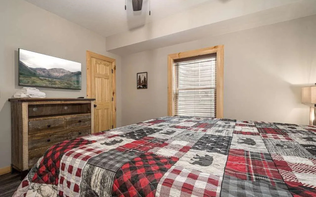 Mountain Crest Lodge