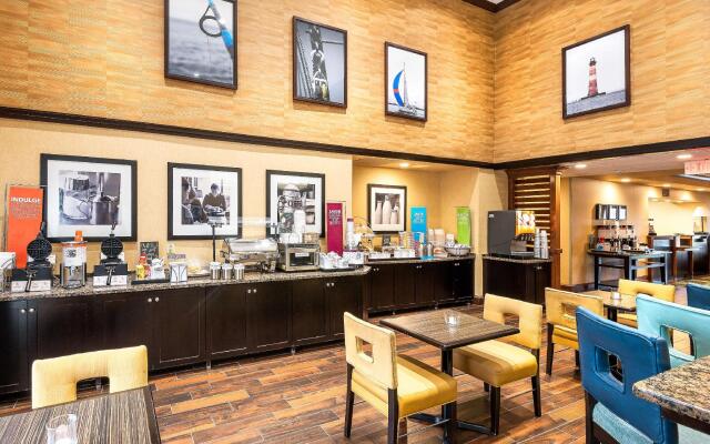 Hampton Inn & Suites Florence Center