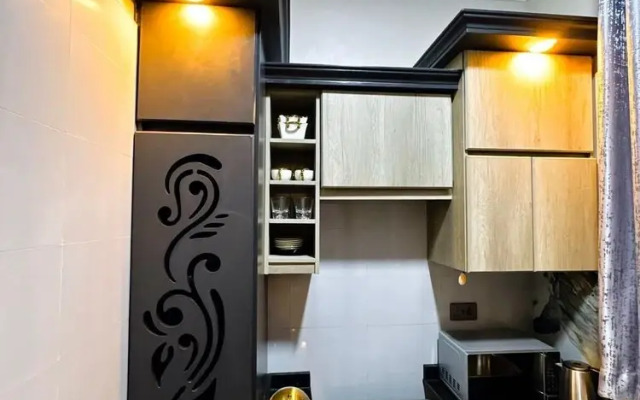 1 Bed-uganda-2people-wifi-closetocity-parking