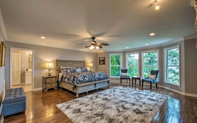 Upscale Chattanooga Home on Missionary Ridge!