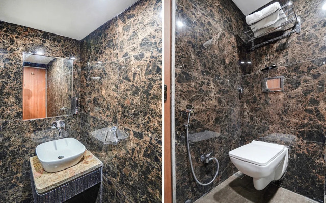 Fabhotel Shrinath Casa Inn