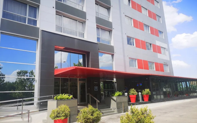 Hotel Vértice Roomspace Madrid