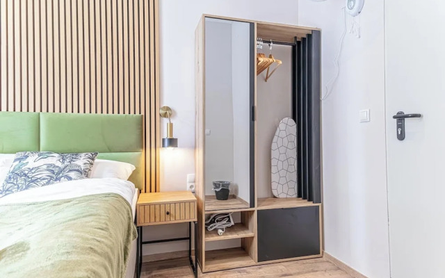 4BR Apt. for Groups 6-Min to Stadthalle