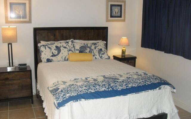 By The Sea Gulf View Deluxe Condo