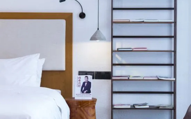 Juhai wisdom hotel in Xitang