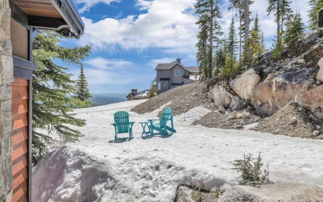 Snow Therapy Chalet Ski In Out & Hot Tub