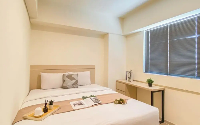 Warm Neutral 2Br At Meikarta Apartment