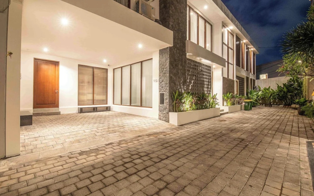 5-br Beach Villa in Canggu Overlooking Rice Fields — 2-star hotel in Pererenan