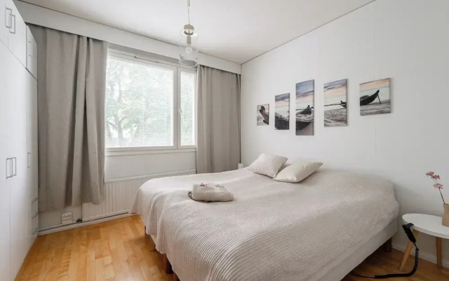 1BR Downtown Apartment with Balcony