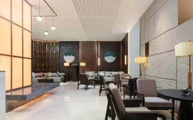 Hua Tai Phoenix Hotel