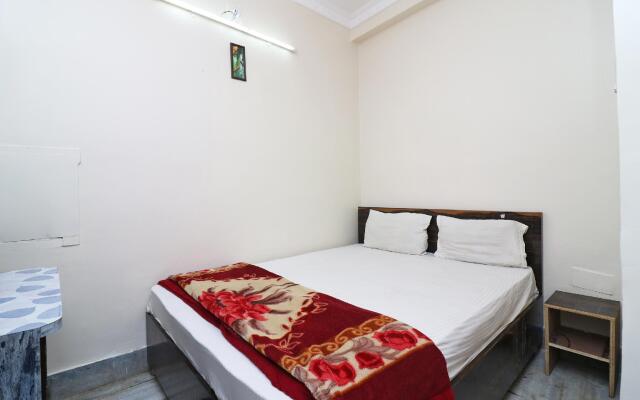OYO Flagship 42393 Maitri Residency