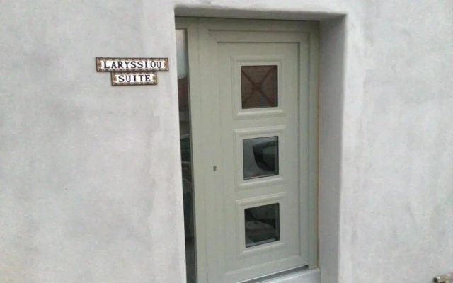 Laryssiou Suite