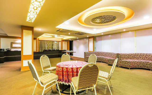 Fabhotel Astra Berry'S