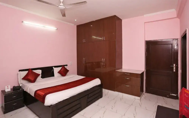 OYO 7526 near Artemis Hospital