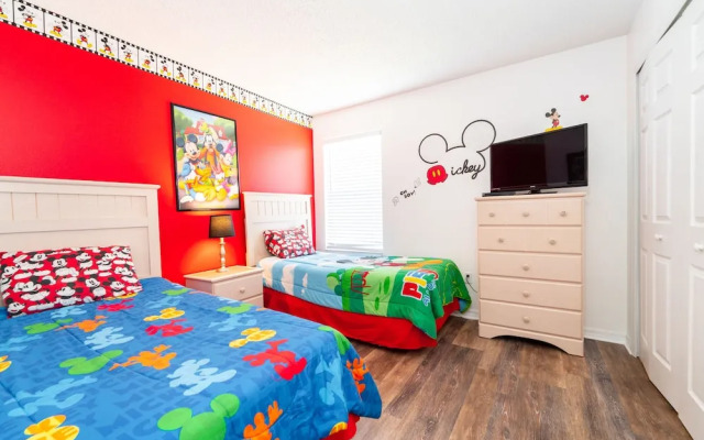 87631 Games Room+2-masters+hottub+water View!