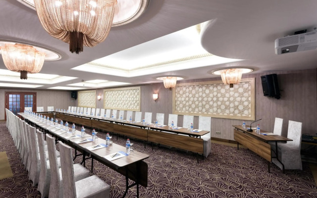 Grand Anka Hotel