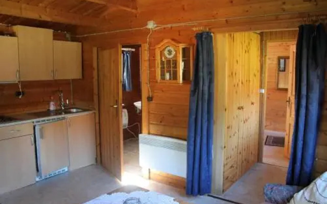 Haus Seerobbe-Blockhaus im Garten