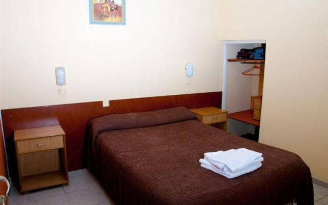 Backpackers Travel Hotel